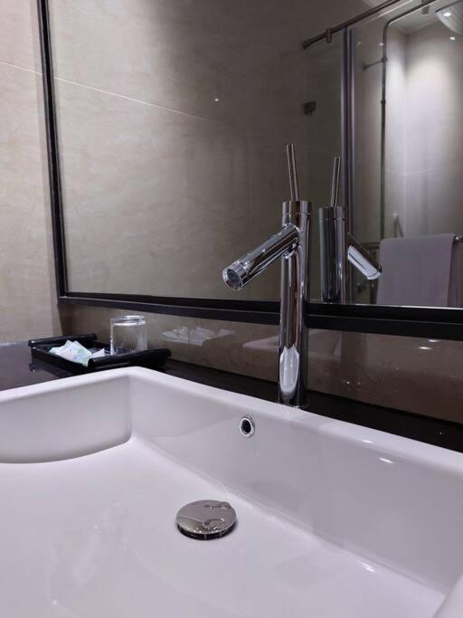The Rixx Premium Apartment Cidade de Ho Chi Minh Exterior foto